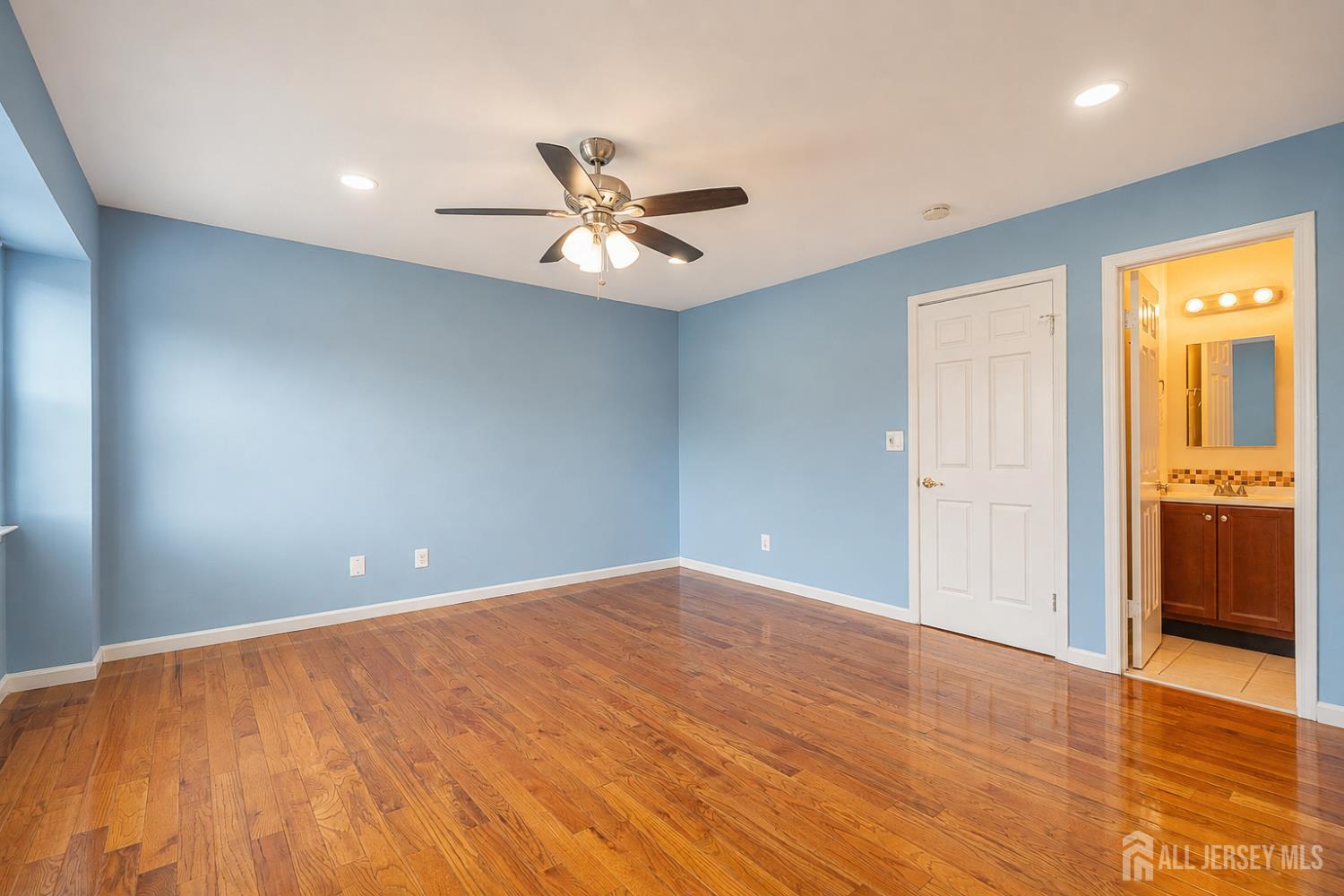 3003 N Oaks Boulevard N North Brunswick NJ 08902