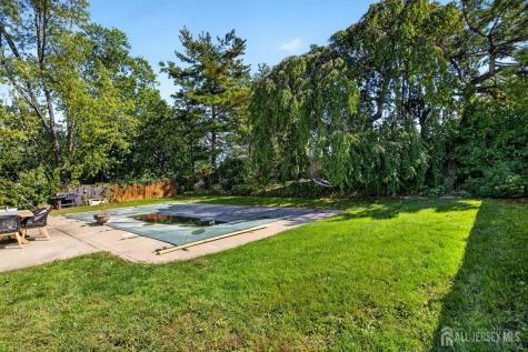 19 Joel Place Iselin NJ 08830