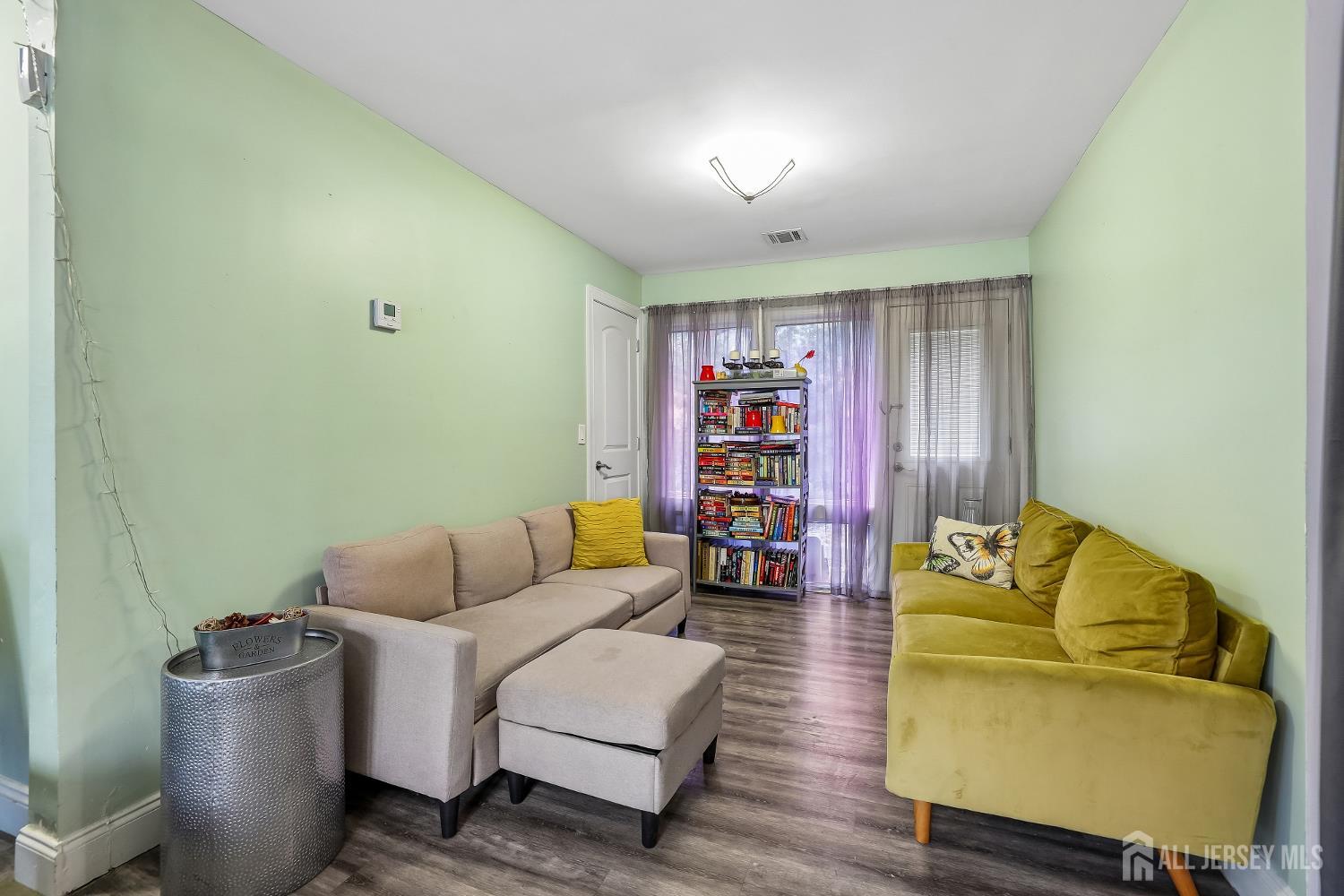 382 Amherst Street East Orange NJ 07018