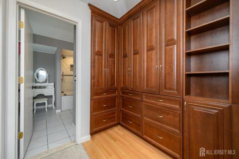 675 Raritan Road Clark NJ 07066