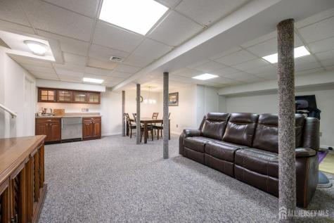 675 Raritan Road Clark NJ 07066
