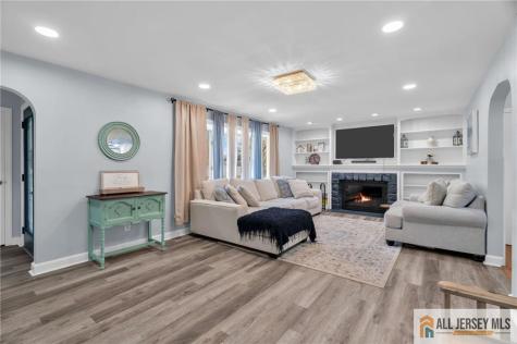 785 3rd Street Dunellen NJ 08812