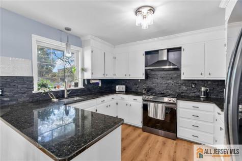 785 3rd Street Dunellen NJ 08812