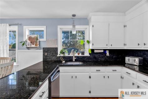 785 3rd Street Dunellen NJ 08812