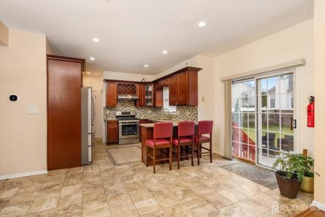33 Yorktown Road South Brunswick NJ 08852