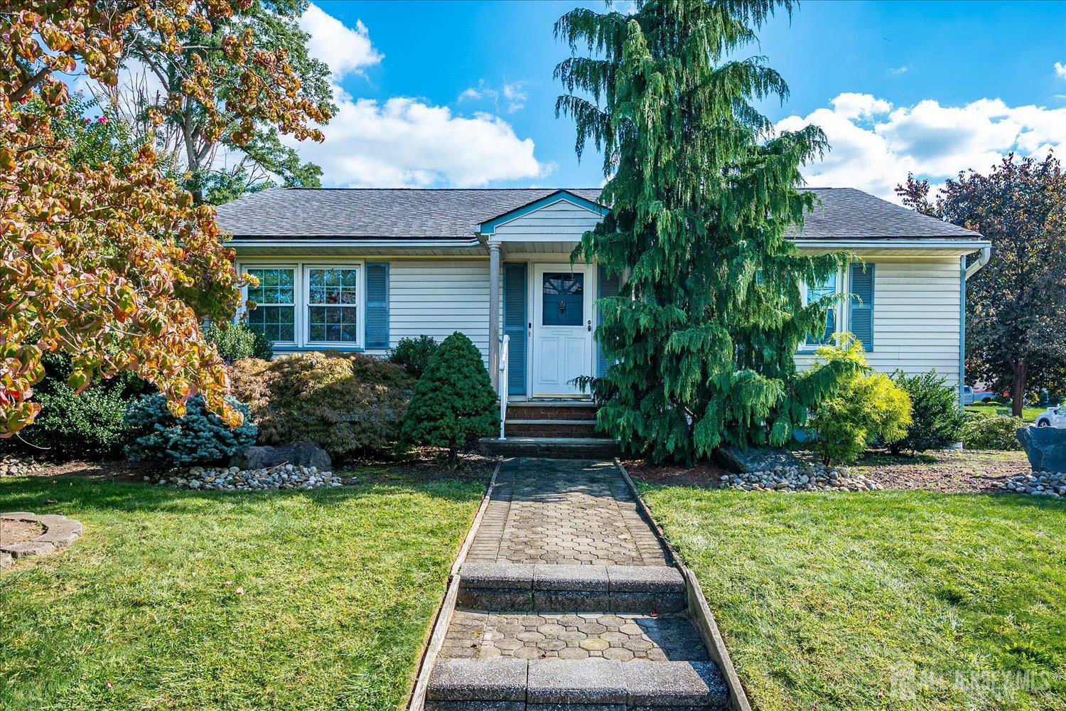 669 Old Post Road Edison NJ 08817