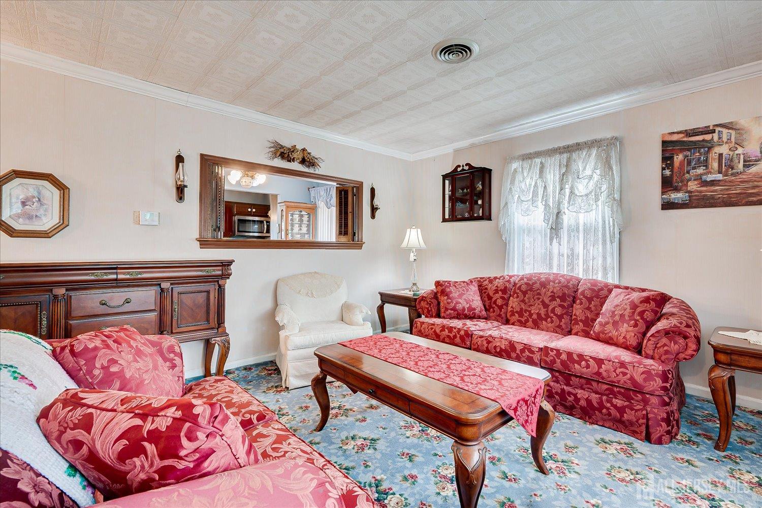 669 Old Post Road Edison NJ 08817