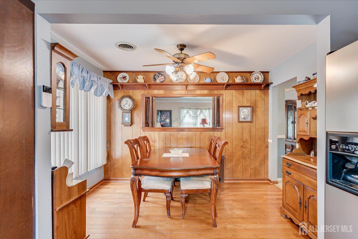 669 Old Post Road Edison NJ 08817