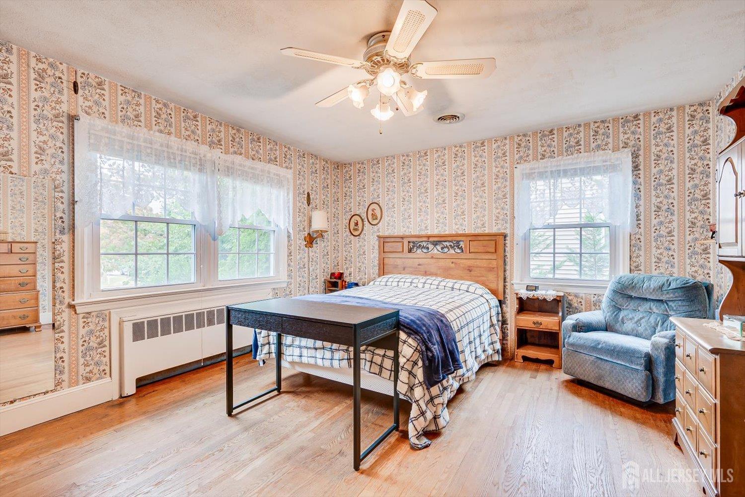 669 Old Post Road Edison NJ 08817