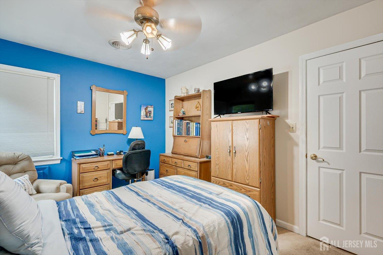 669 Old Post Road Edison NJ 08817