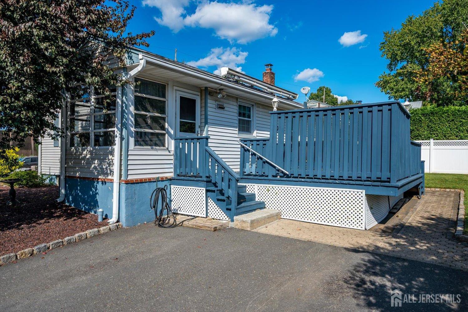 669 Old Post Road Edison NJ 08817