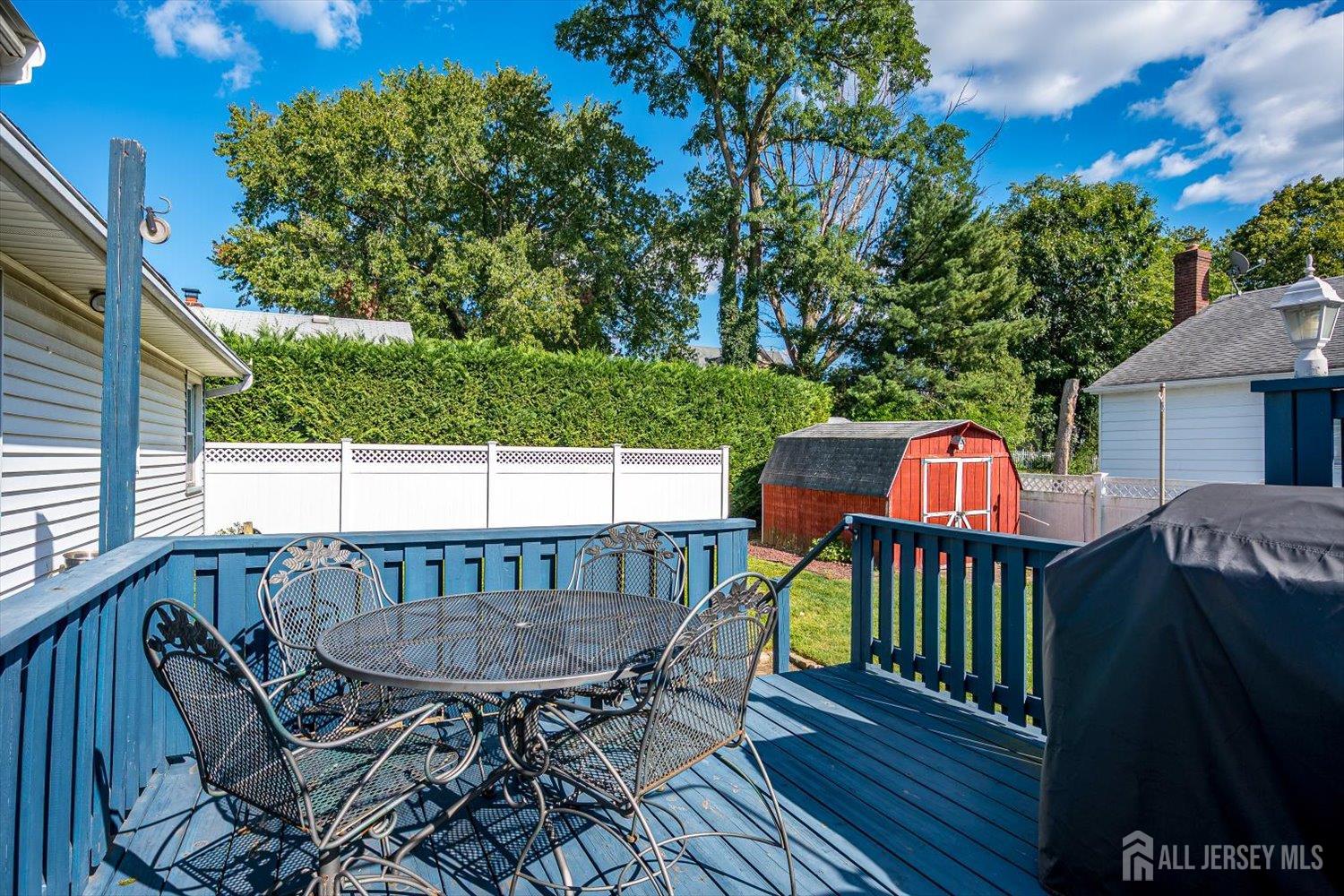 669 Old Post Road Edison NJ 08817