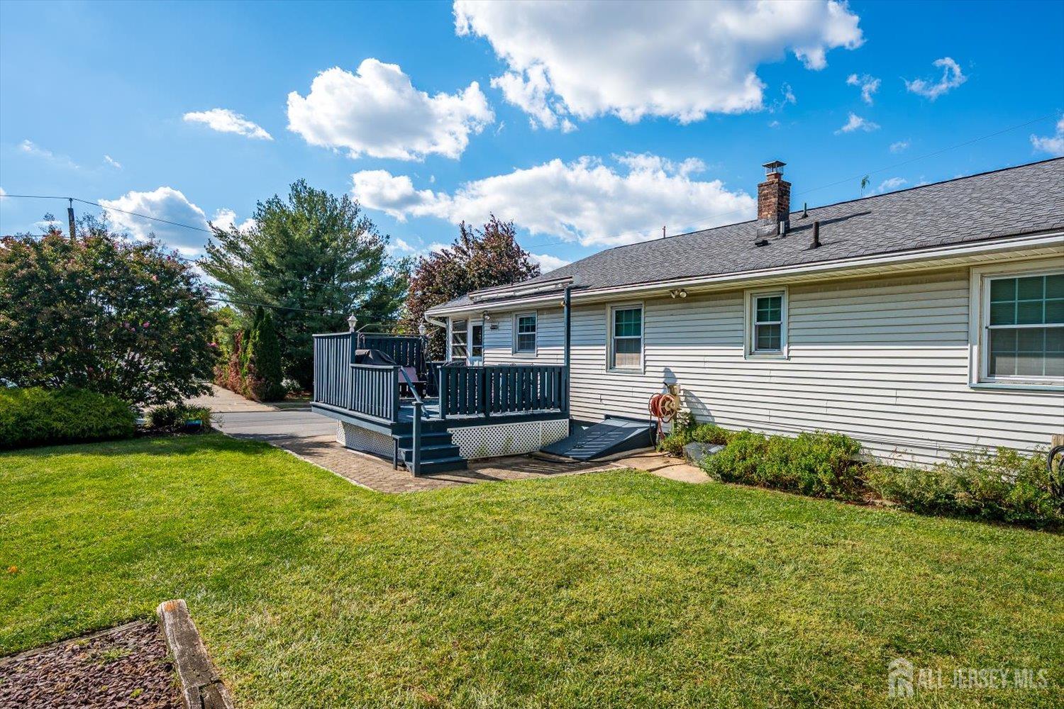 669 Old Post Road Edison NJ 08817