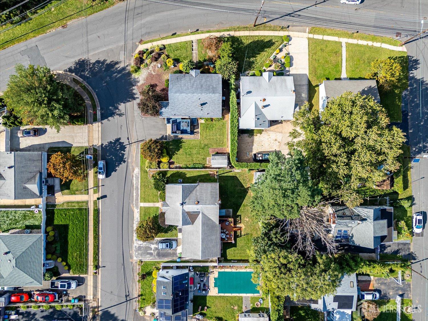 669 Old Post Road Edison NJ 08817