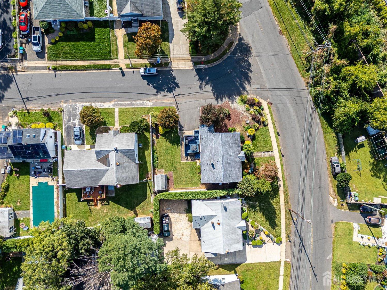 669 Old Post Road Edison NJ 08817