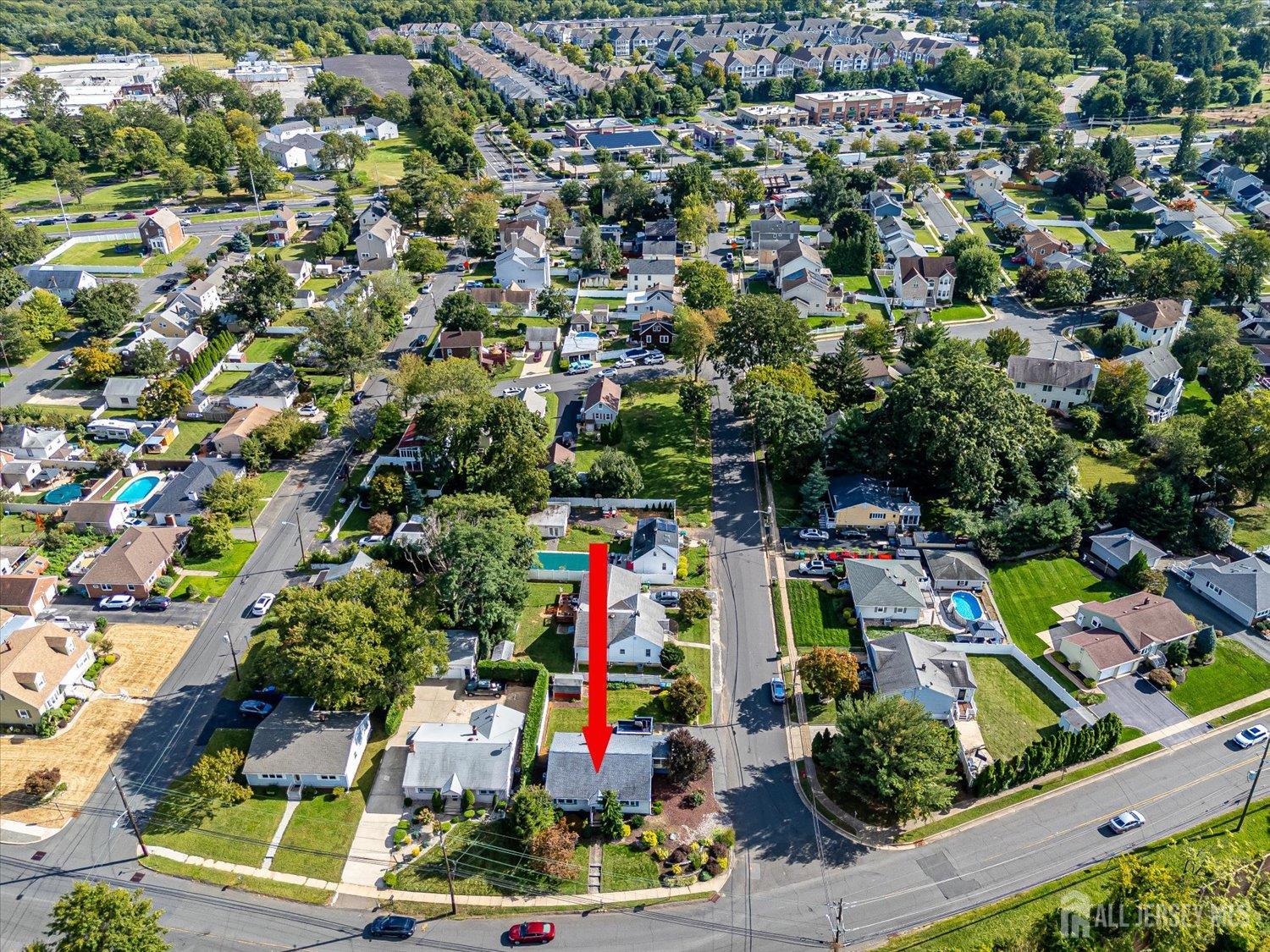 669 Old Post Road Edison NJ 08817