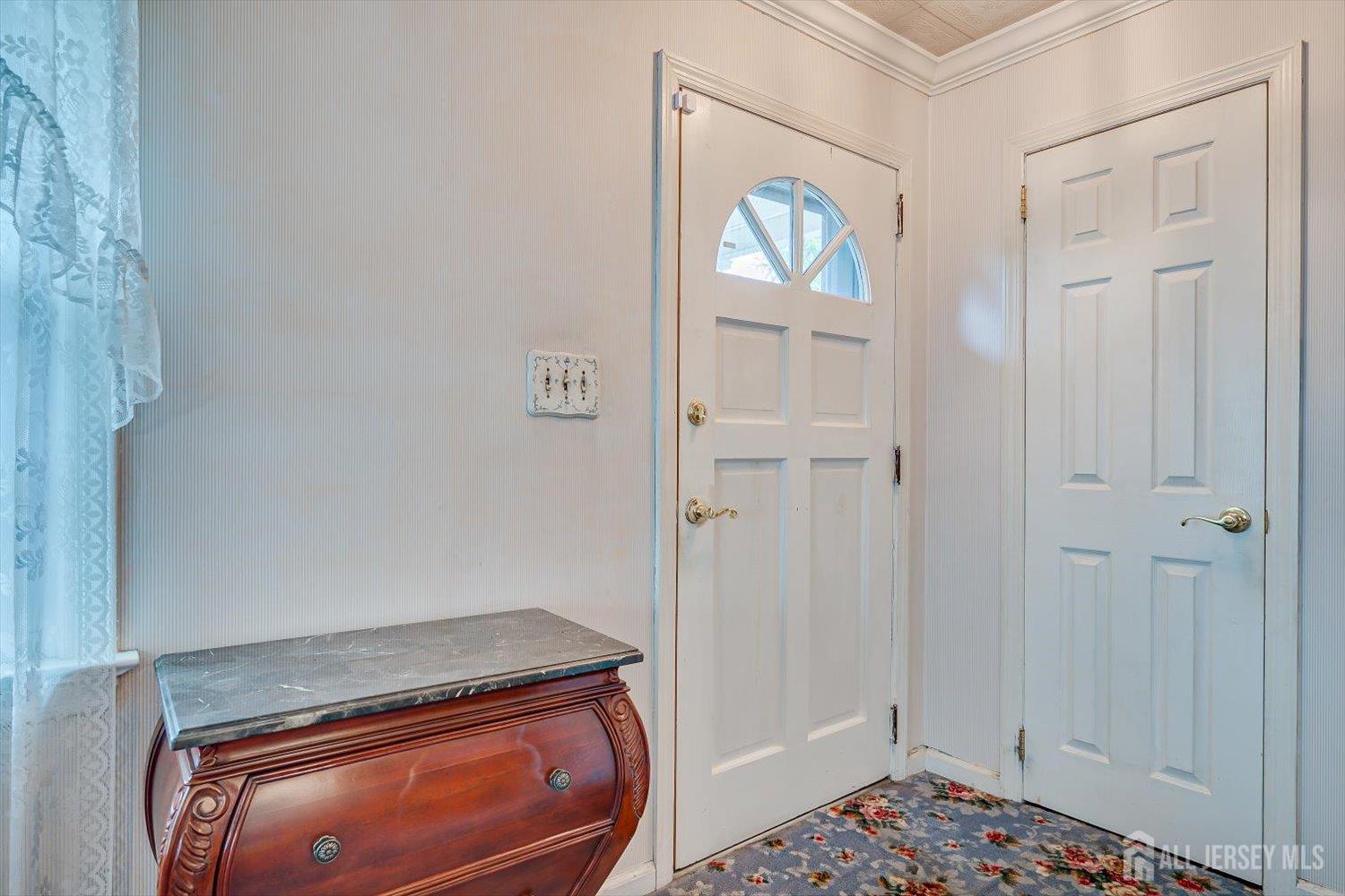 669 Old Post Road Edison NJ 08817