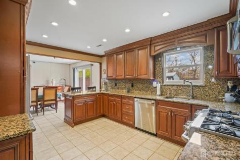 41 Rodak Circle Edison NJ 08817