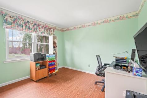 41 Rodak Circle Edison NJ 08817