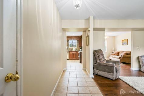 41 Rodak Circle Edison NJ 08817