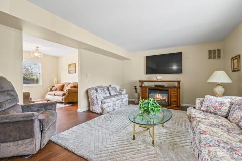 41 Rodak Circle Edison NJ 08817