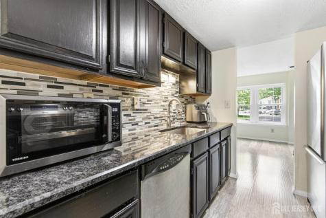 64 Cottonwood Court South Brunswick NJ 08852