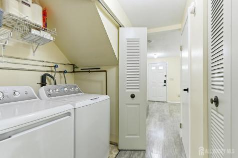 64 Cottonwood Court South Brunswick NJ 08852