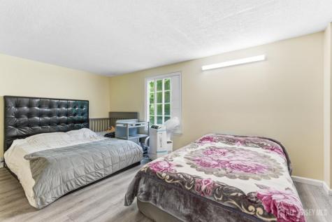 64 Cottonwood Court South Brunswick NJ 08852