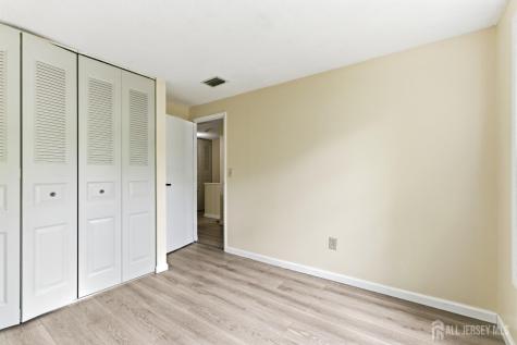 64 Cottonwood Court South Brunswick NJ 08852