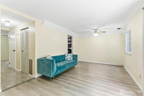 64 Cottonwood Court South Brunswick NJ 08852