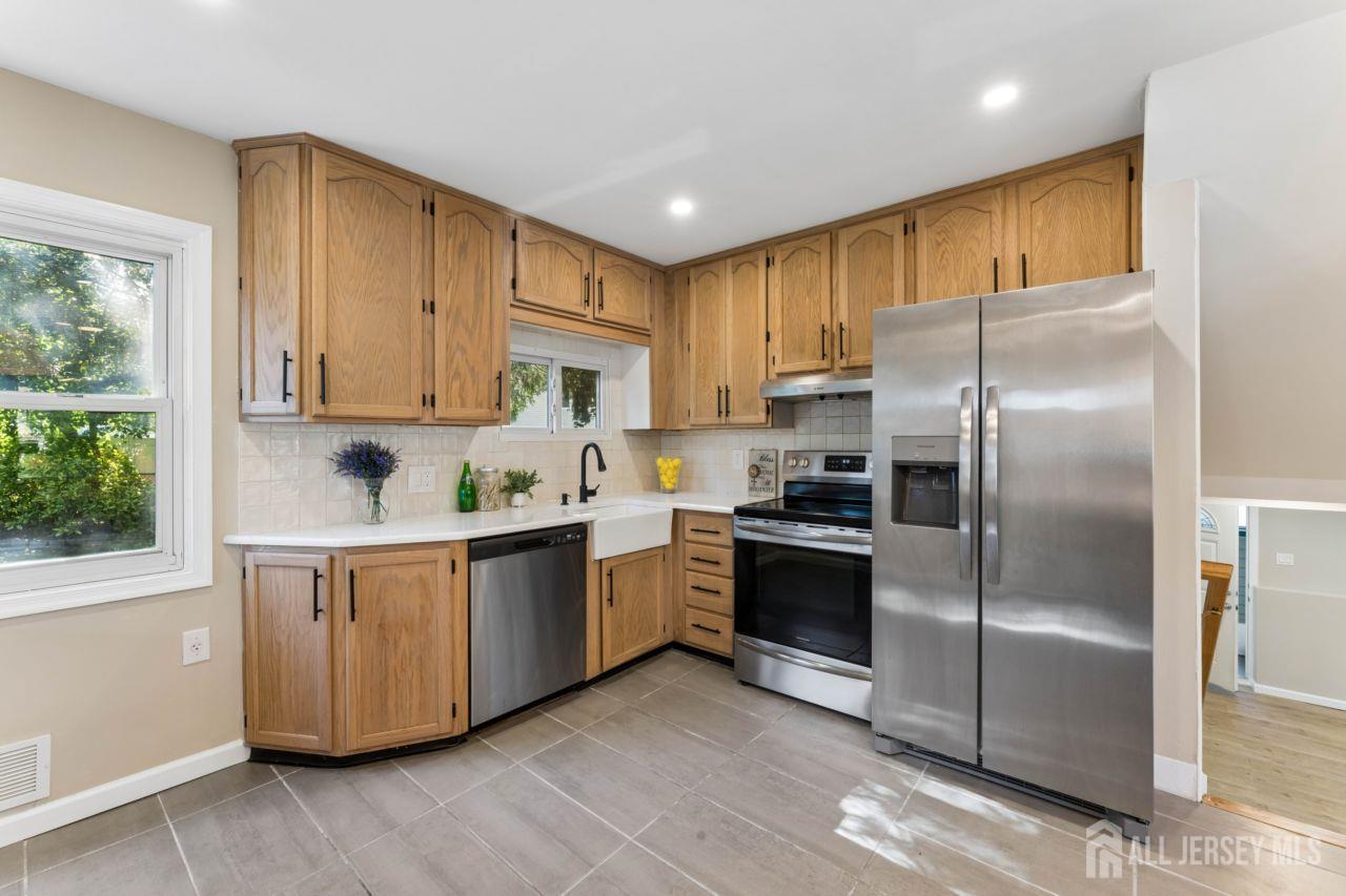 5 Bradford Road East Brunswick NJ 08816