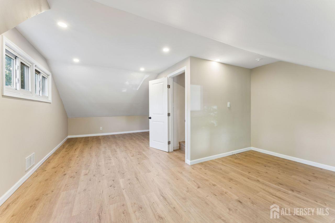 5 Bradford Road East Brunswick NJ 08816