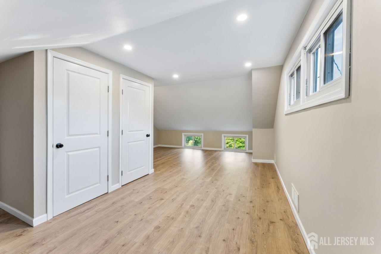 5 Bradford Road East Brunswick NJ 08816