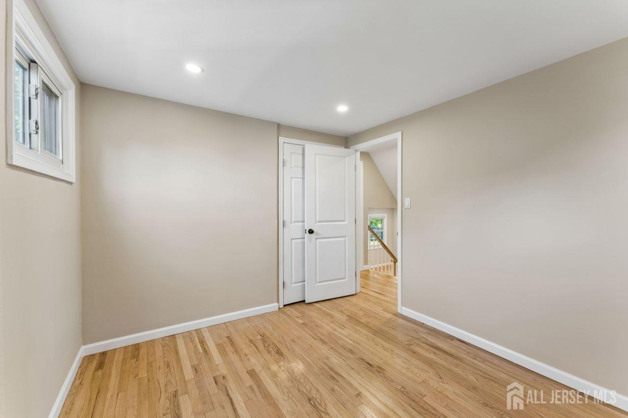 5 Bradford Road East Brunswick NJ 08816