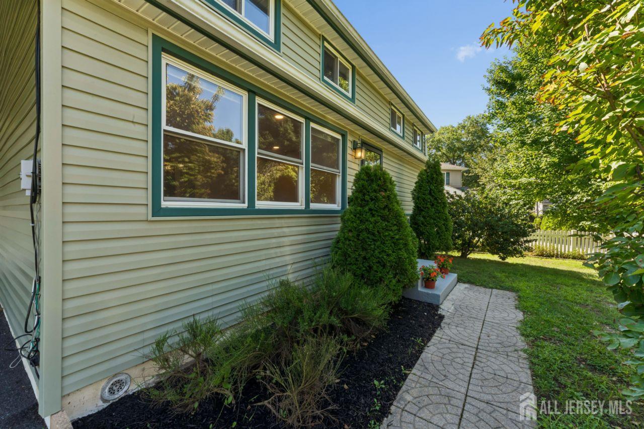 5 Bradford Road East Brunswick NJ 08816