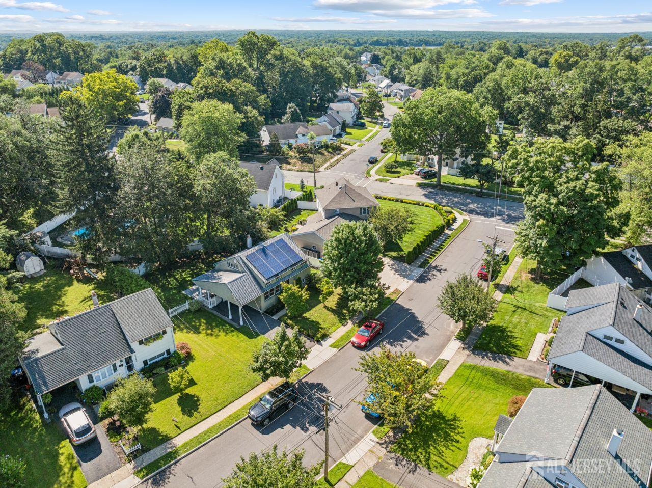 5 Bradford Road East Brunswick NJ 08816