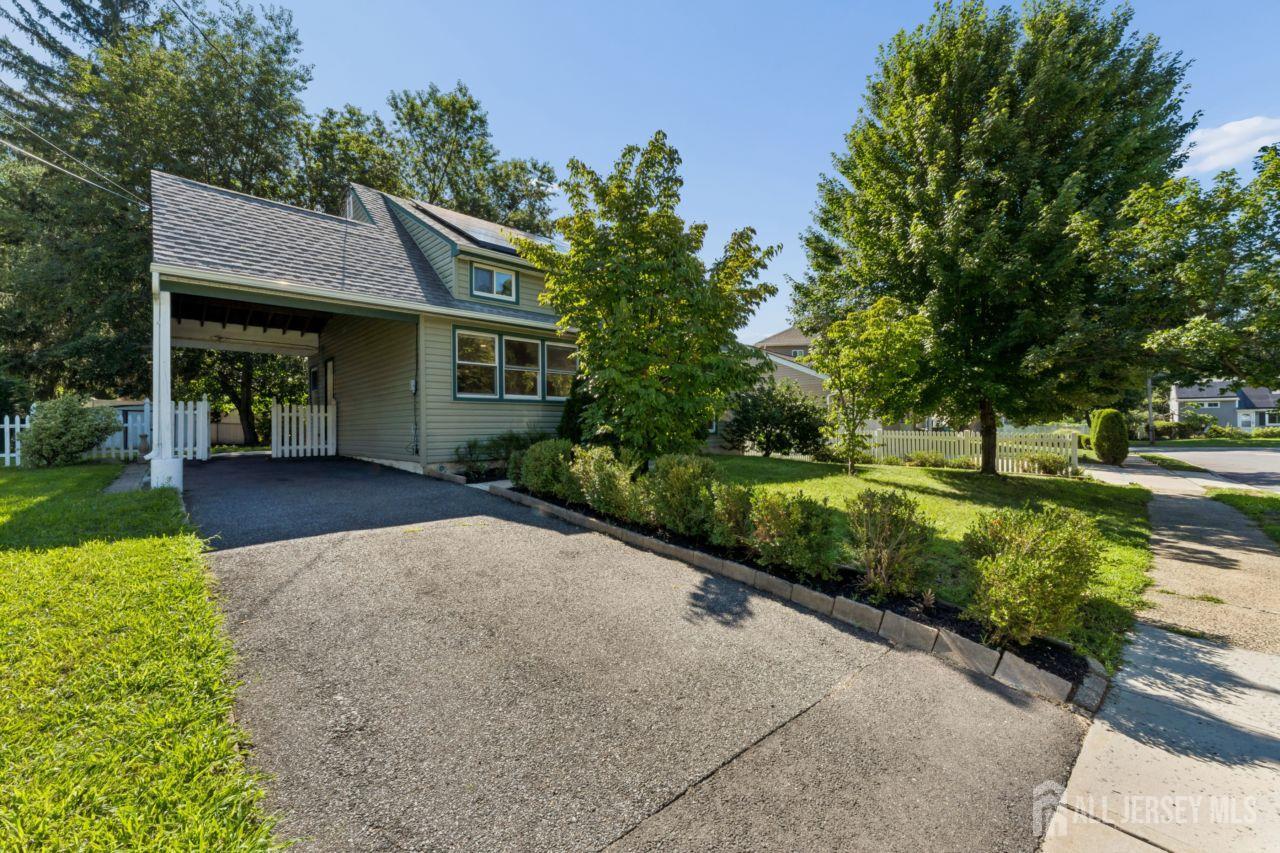 5 Bradford Road East Brunswick NJ 08816
