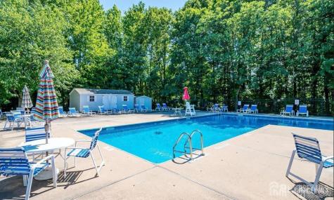33 Vandeventer Court Sayreville NJ 08872
