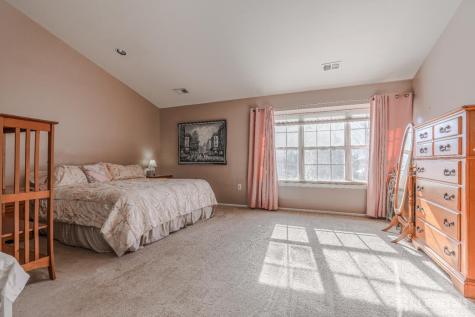 33 Vandeventer Court Sayreville NJ 08872