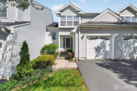 33 Vandeventer Court Sayreville NJ 08872