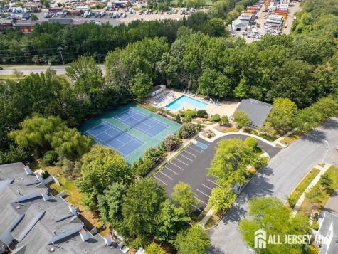 33 Vandeventer Court Sayreville NJ 08872