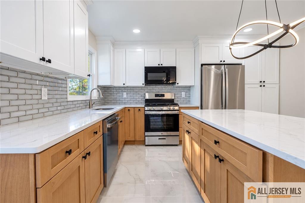 218 Summit Avenue Fords NJ 08863