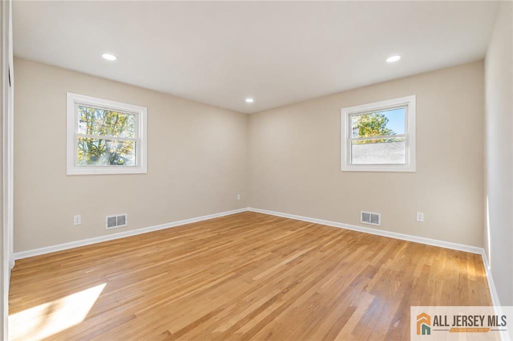218 Summit Avenue Fords NJ 08863