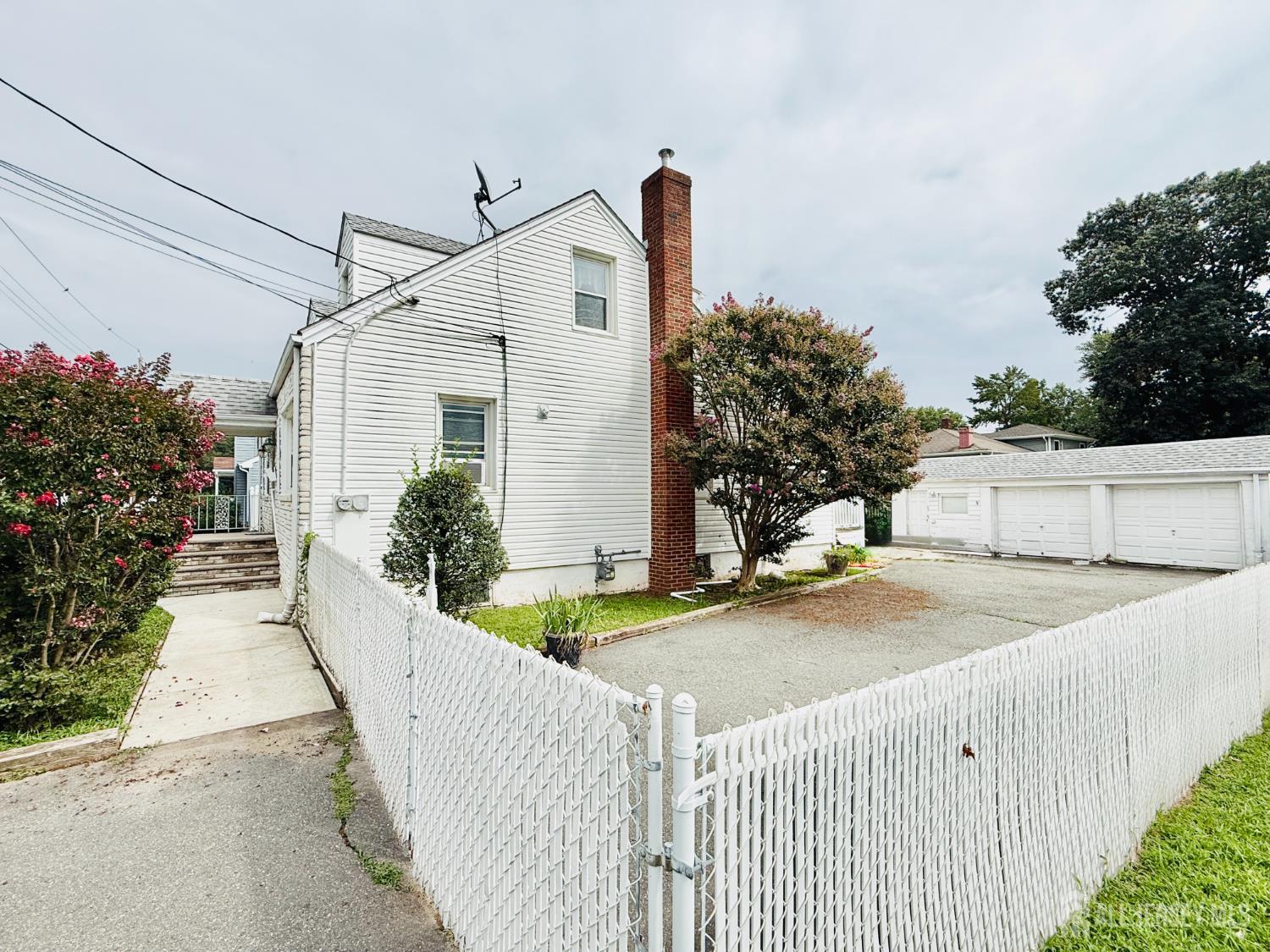 674 Cedar Street Colonia NJ 07067