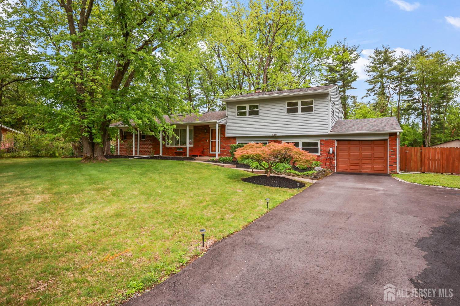 West Windsor NJ, 13 SE 13 Glenview Drive