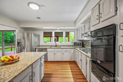 13 SE 13 Glenview Drive West Windsor NJ 08540