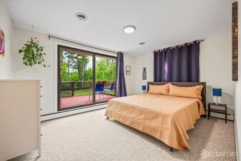 13 SE 13 Glenview Drive West Windsor NJ 08540