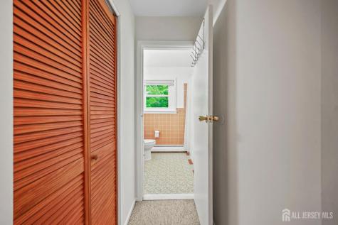 13 SE 13 Glenview Drive West Windsor NJ 08540