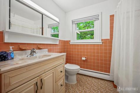 13 SE 13 Glenview Drive West Windsor NJ 08540