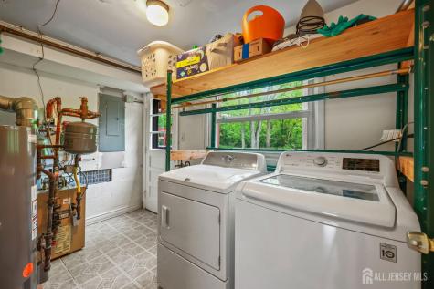 13 SE 13 Glenview Drive West Windsor NJ 08540